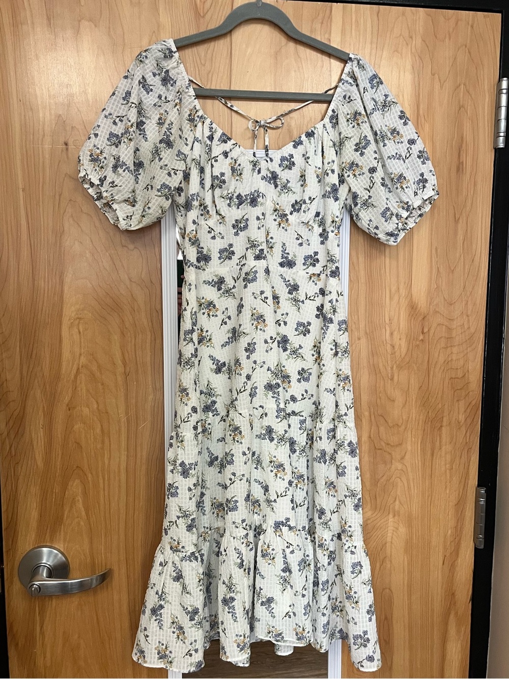 Floral Puff-Sleeve Midi Dress